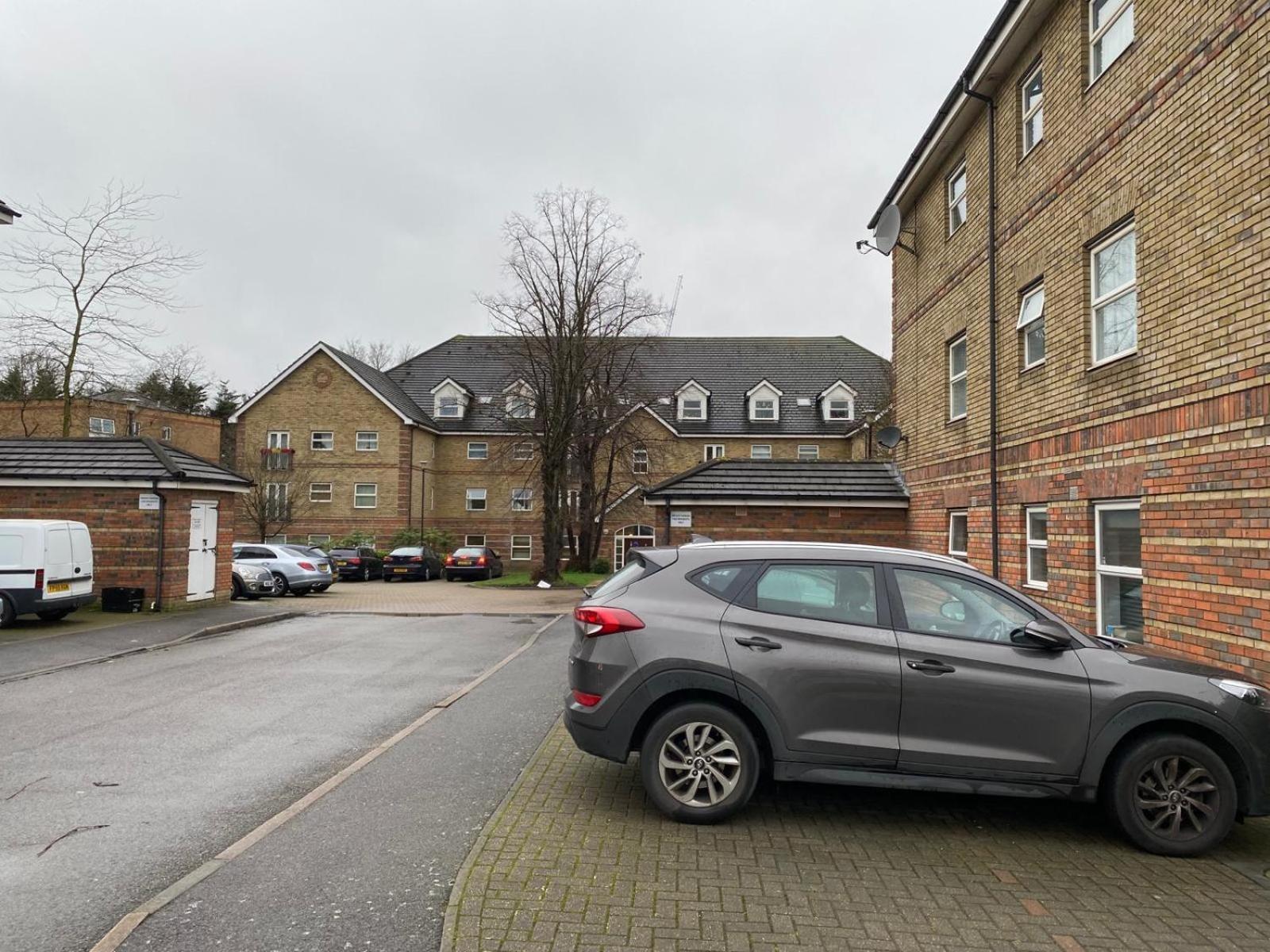 Spacious & Cosy Double And Single Bedrooms Close To Hendon & Colindale Tube Stations 外观 照片